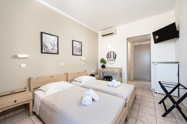zephyros accommodation